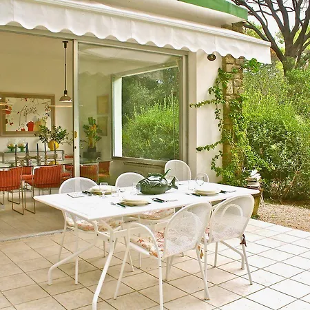 Corallo Villa Rocchette (Tuscany)
